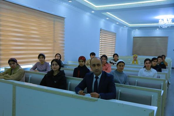 Маҳфили профессор бахшида ба соли маърифати ҳуқуқӣ