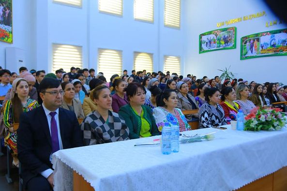 Тантанаи рӯзи модар дар факултаи филология ва рӯзноманигорӣ