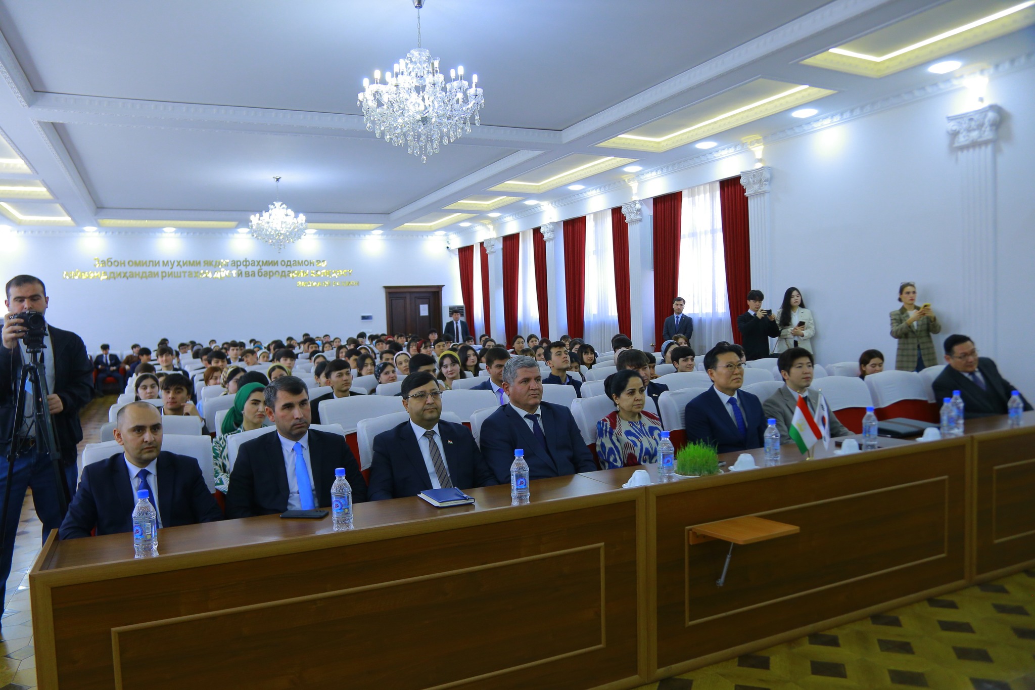 ИШТИРОКИ САФИРИ КУРИЁ ДАР КУРСИ ТАКМИЛИ ИХТИСОСИ ОМӮЗГОРОНИ МАҲАЛЛӢ