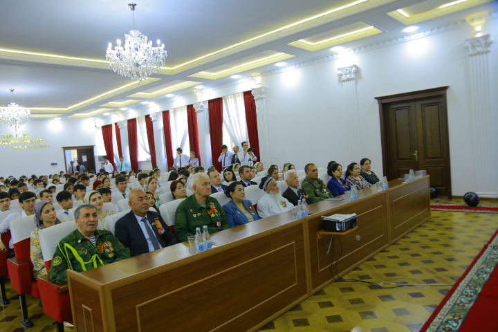 ТАҶЛИЛИ 80- СОЛАГИИ РӮЗИ ҒАЛАБА ДАР ДОНИШГОҲ