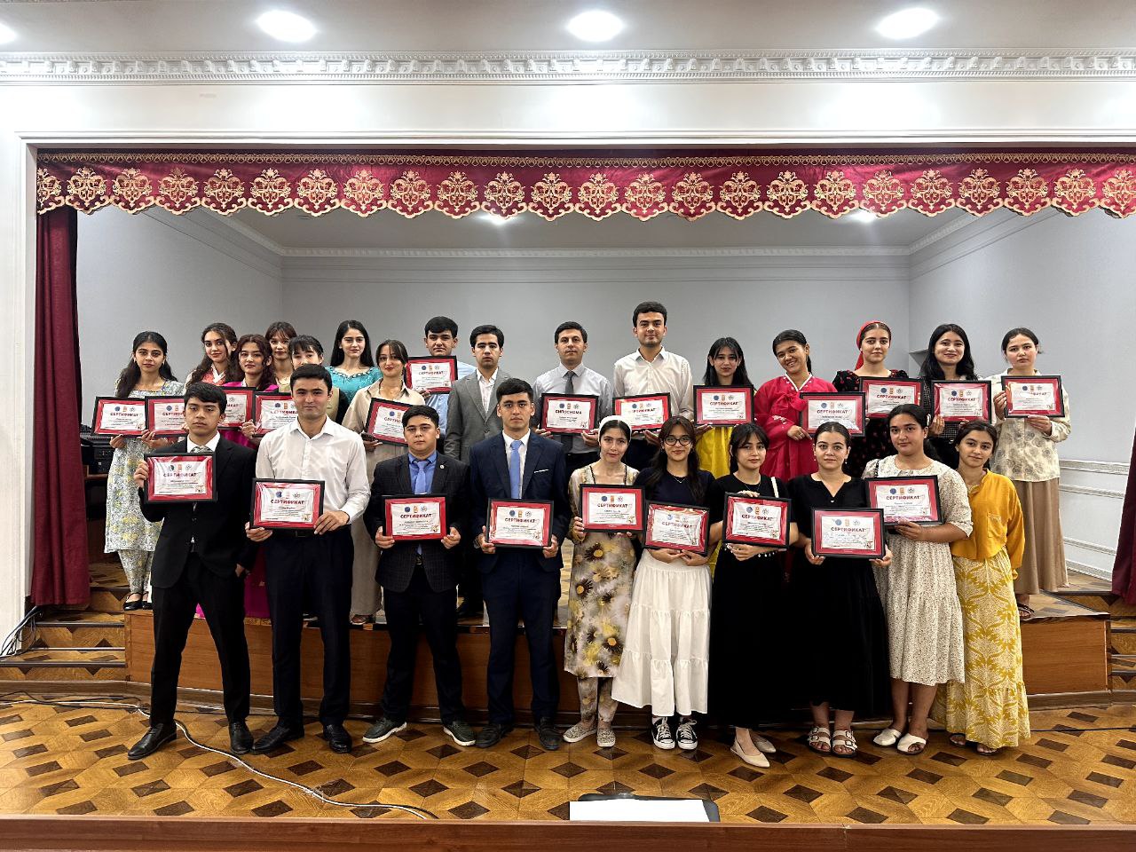 СЕРТИФИКАТИ ФЕДЕРАТСИЯИ ҶУДОИ ТОҶИКИСТОН БА ВОЛОНТЁР – ТАРҶУМОНҲОИ ДОНИШГОҲ СУПОРИДА ШУД