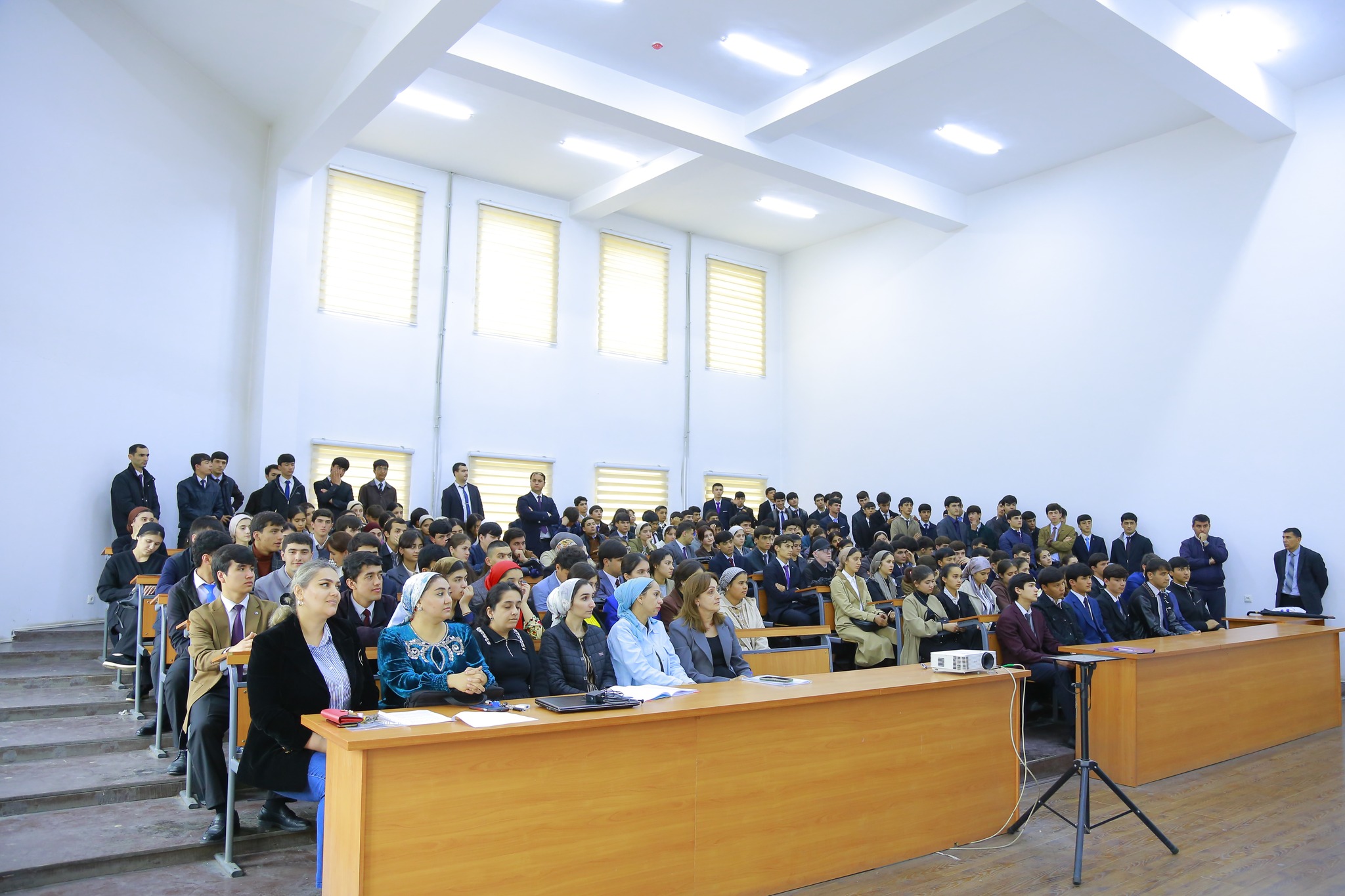 ТАВЗЕҲИ ОСОРИ ПУРАРЗИШИ РОБИЯИ БАЛХӢ ДАР ҲАМОИШ