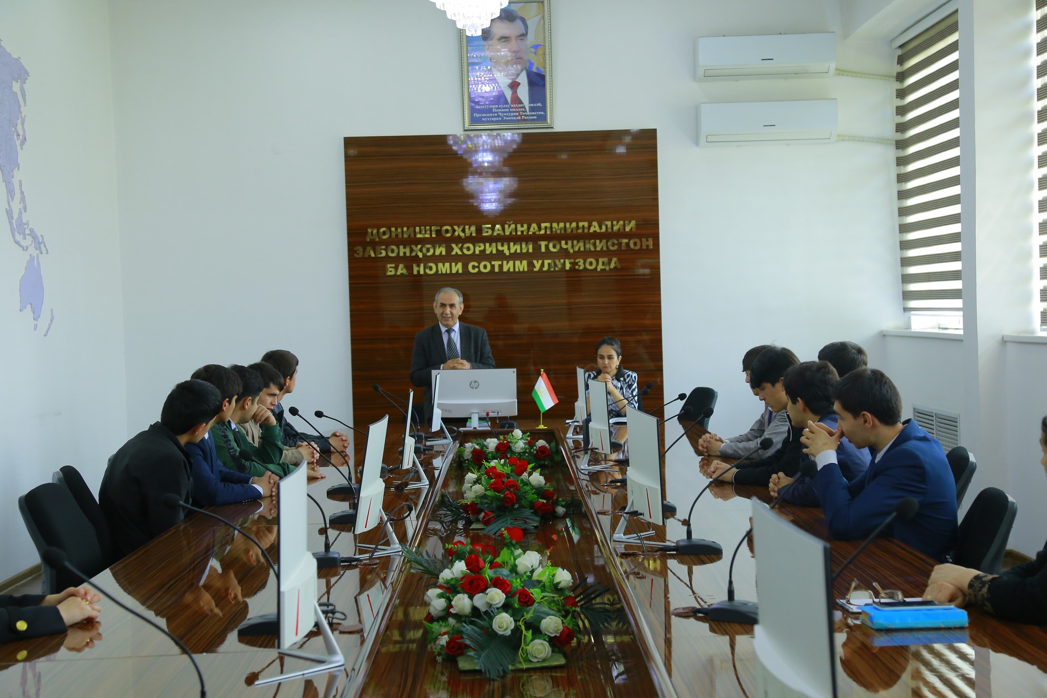 СИЛСИЛАДАРСҲОИ ЖУРНАЛИСТОНИ ҶАВОН ДАР ДОНИШГОҲ